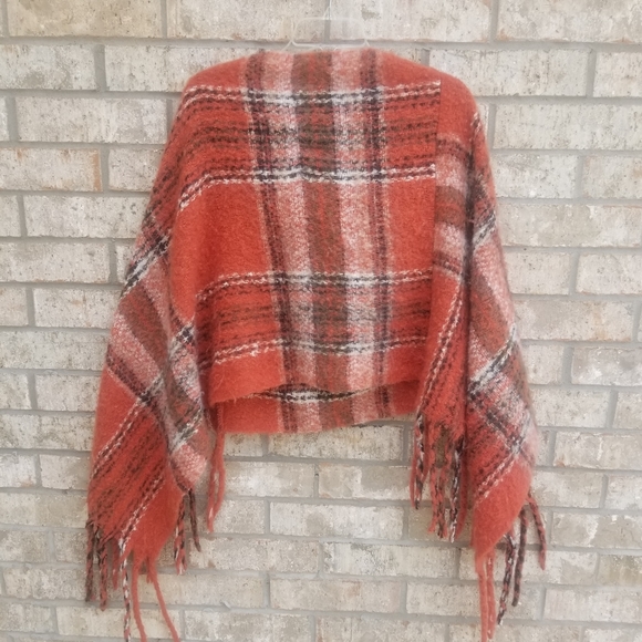 Orange Black White Soft Plaid Poncho Sweater Oklahoma State Cowboys Wrap OSFM - Picture 3 of 8